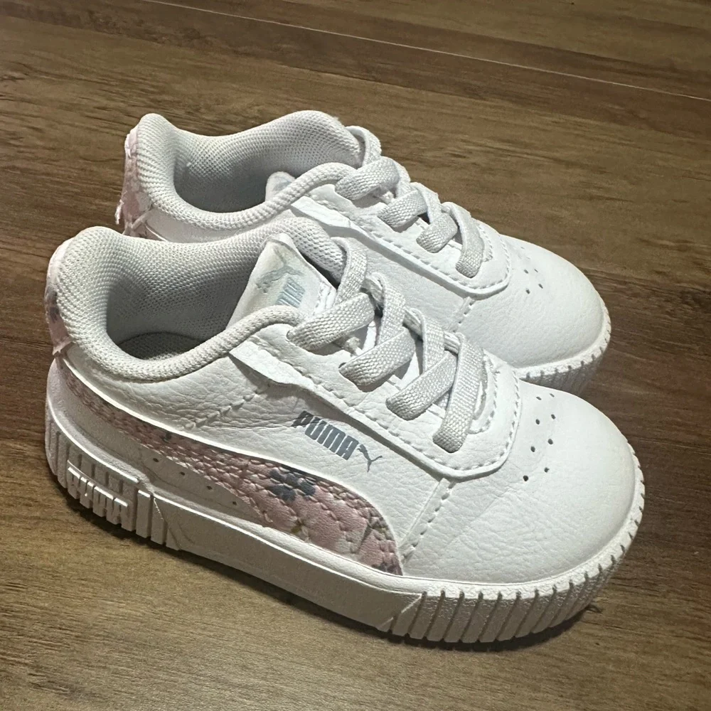 Puma Toddler White Sneakers with Pink Accent 5T